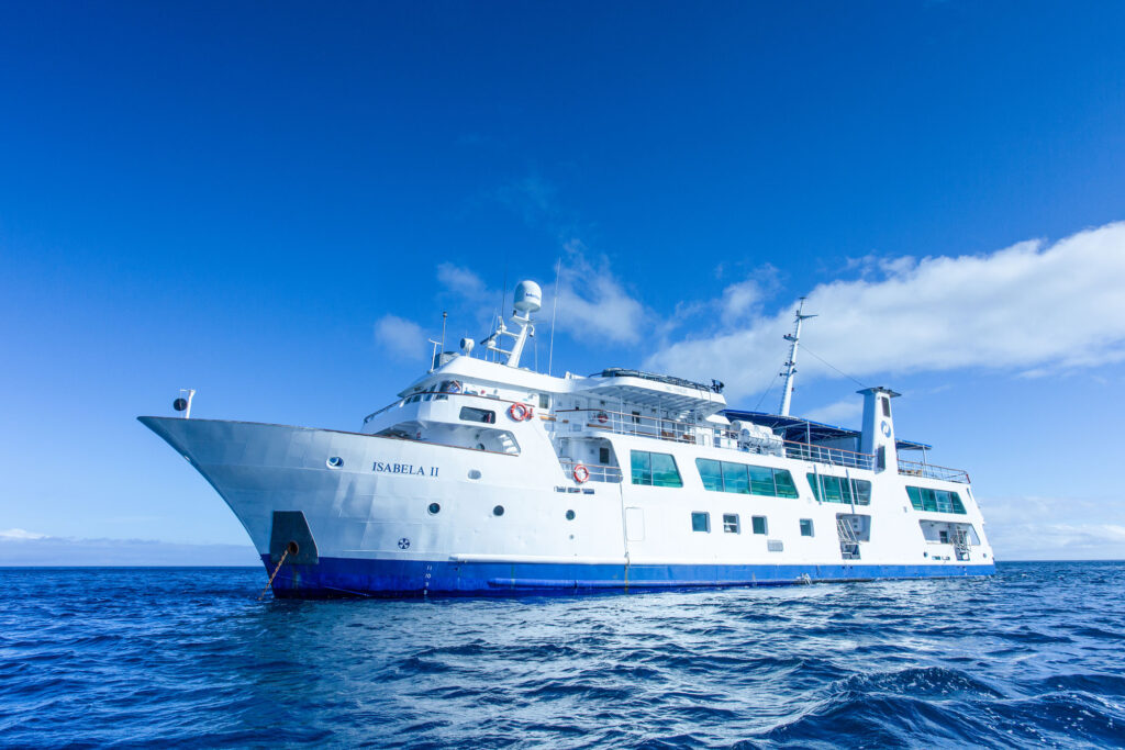 yatch-isabela-ii-hero