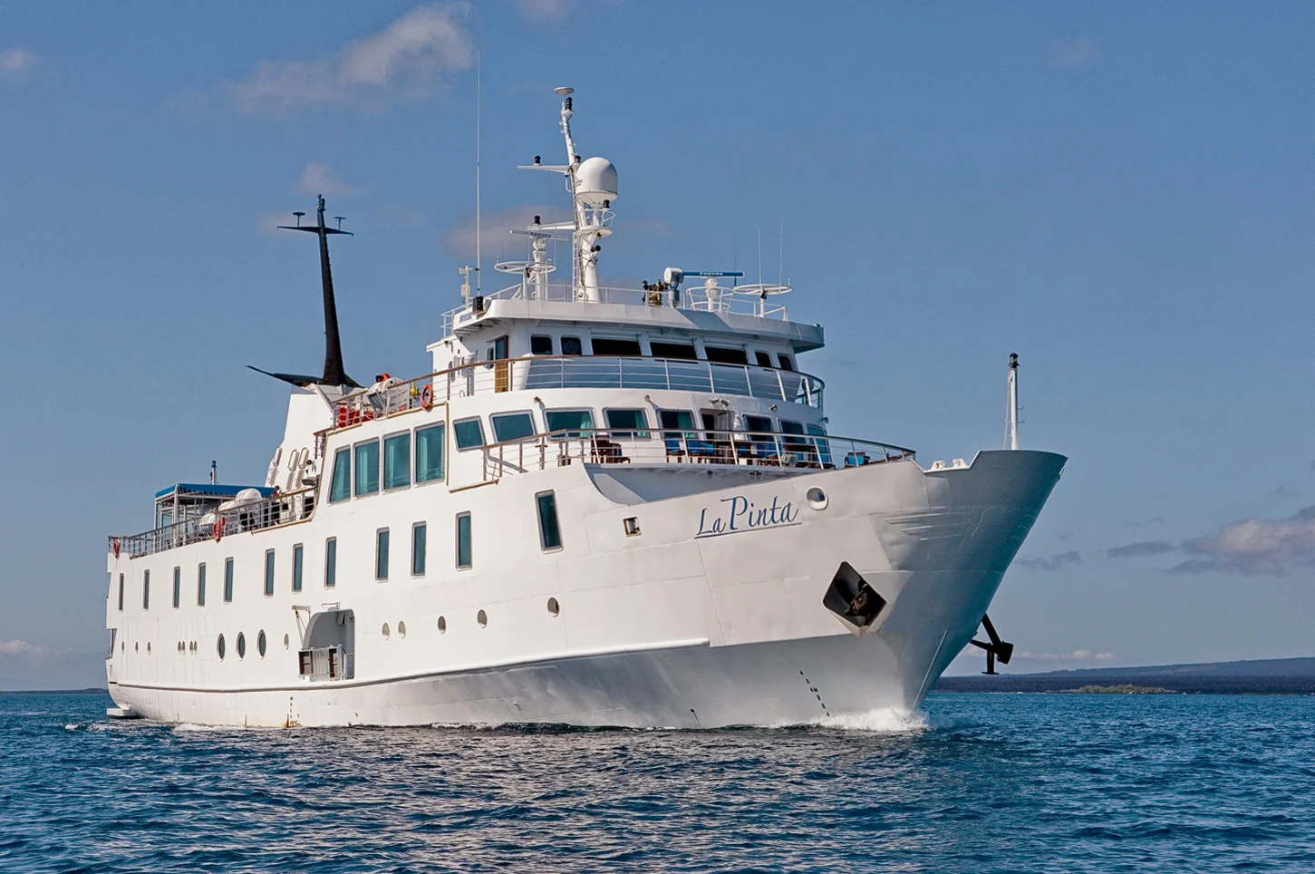 The Best Galapagos Cruises: Prices, Itineraries, and Insider Tips - Luxury Cruises in Galapagos