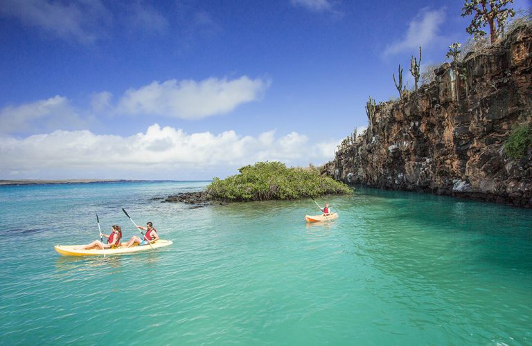 Finch-Bay-Hotel-Kayak-1